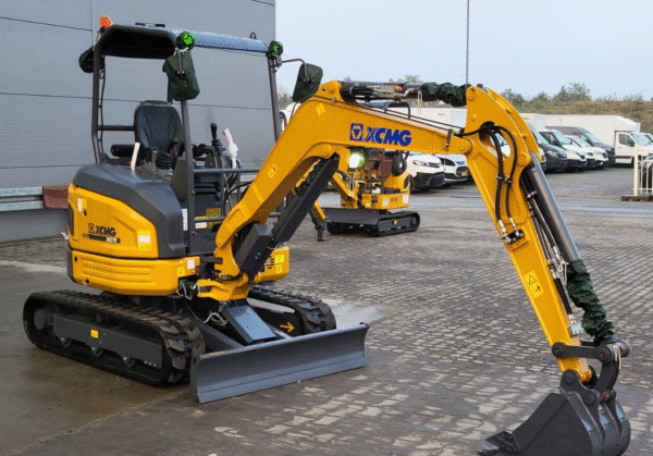 Equipos de construcción de vías XCMG XE18 E – Image 9