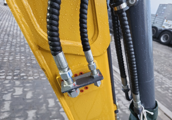 Equipos de construcción de vías XCMG XE18 E – Image 12